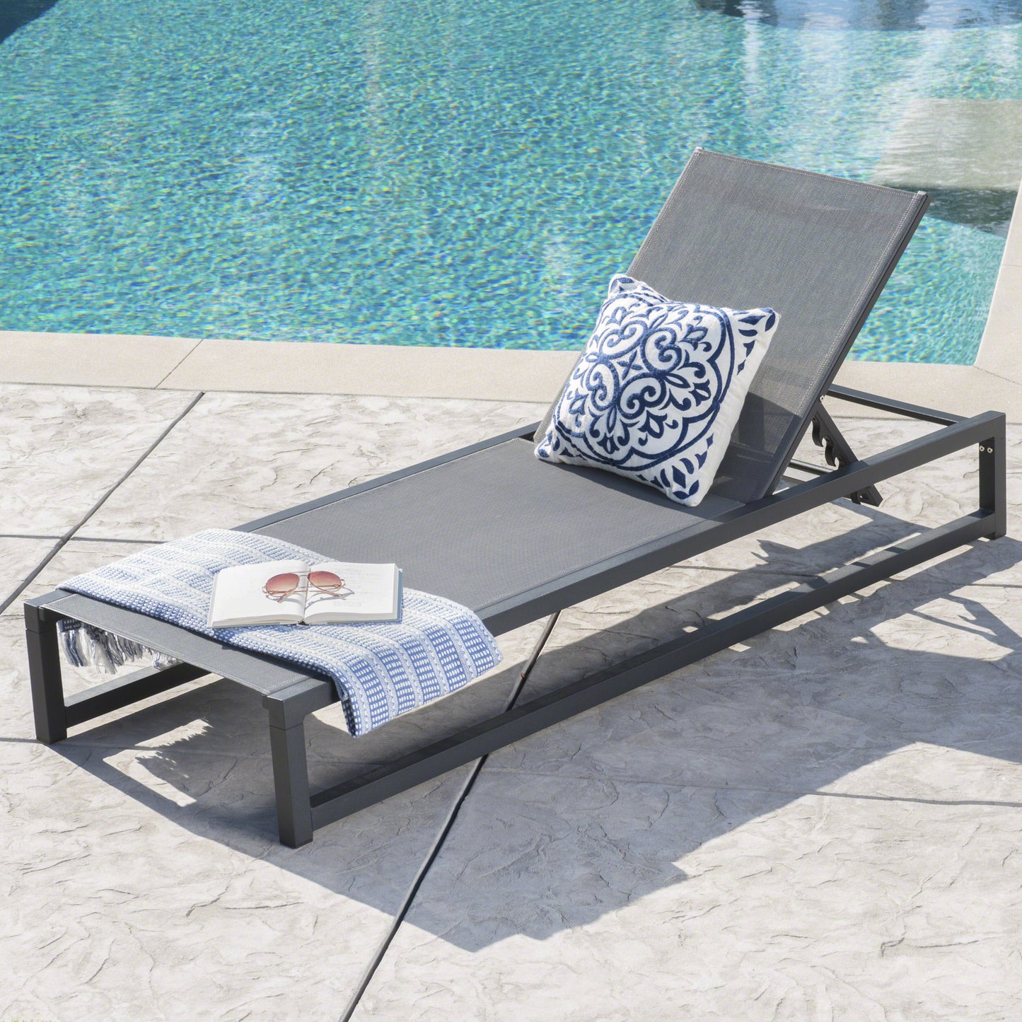 VENICE CHAISE LOUNGE