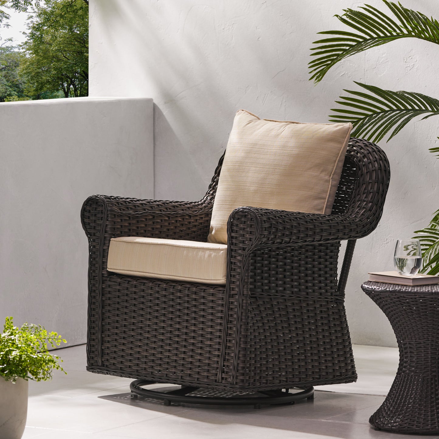 AMAYA SWIVEL ROCKER