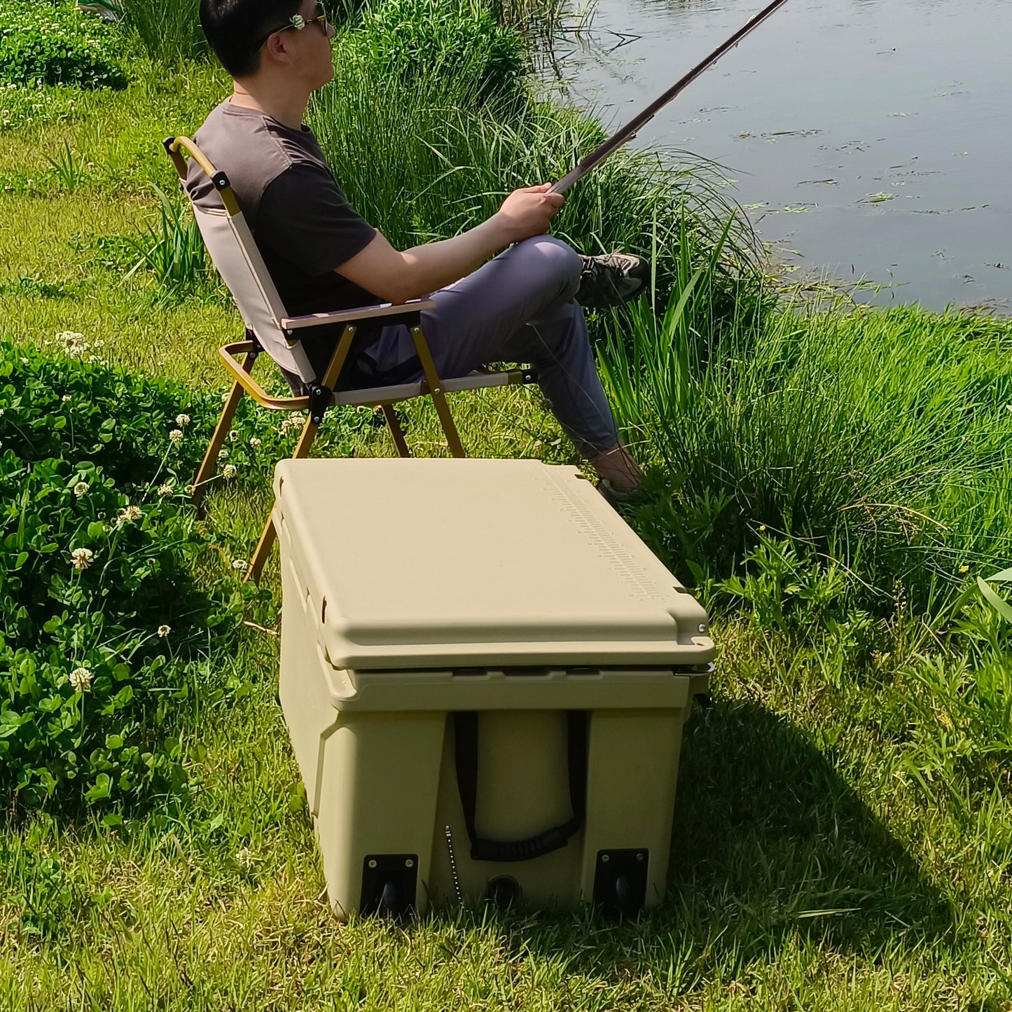 Khaki color ice cooler box 65QT camping ice chest beer box outdoor fishing cooler