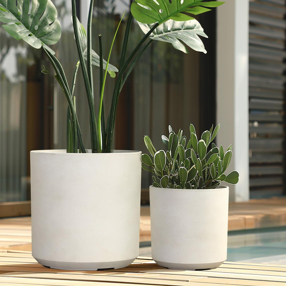 2-Piece Round Plastic Planters Set, Moon Stone