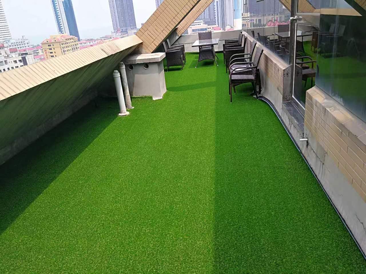 3FTX5FT Outdoor Artificial Grass Runner Rug, Thick Realistic Fake Grass Roll Decor Patio Balcony Garden Lawn, Dog Pets Turf Drain Mat, 1.38" Pile Height