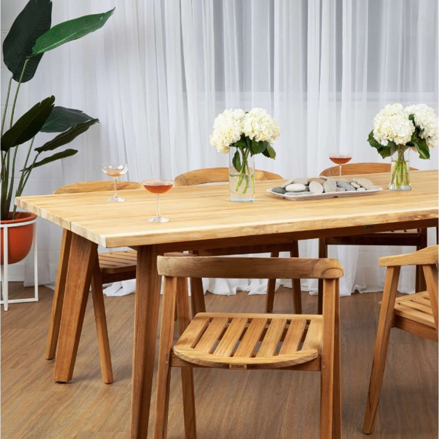 La Costa Dining Table