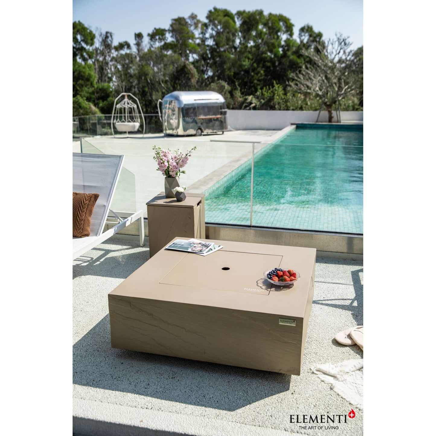 Elementi Plus Uluru 40" Square Fire Table