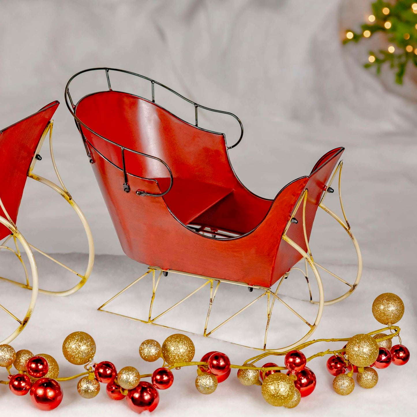 Christmas Set of 2 Vintage Style Sleighs in Antique Red