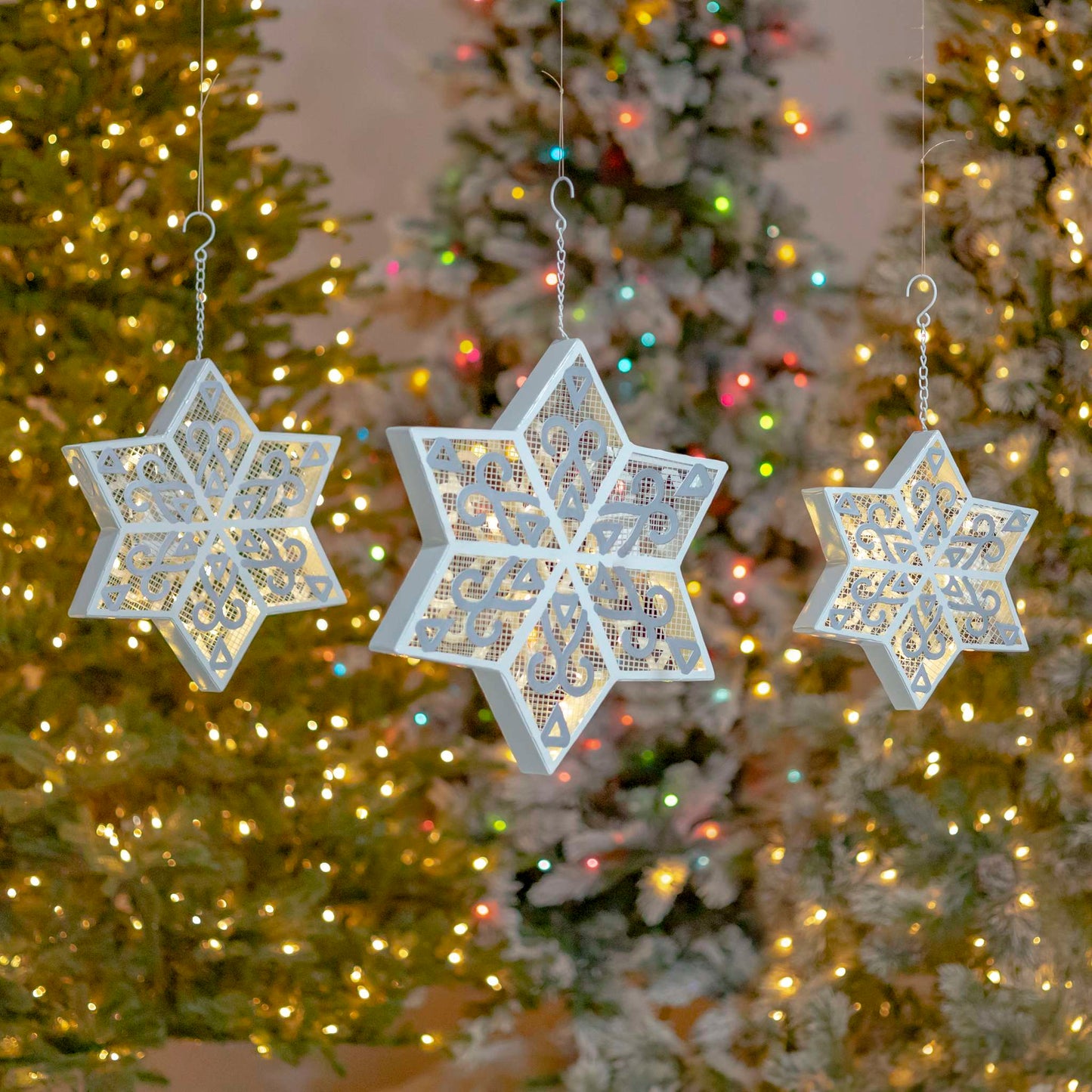 Christmas Set of 3 Hanging Light-Up Six-Point Star Snowflakes in Assorted Sizes