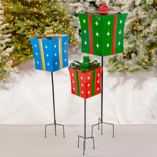 Christmas Set of 3 Assorted Christmas Gift Boxes with Twinkle Stars Iron Garden Stakes