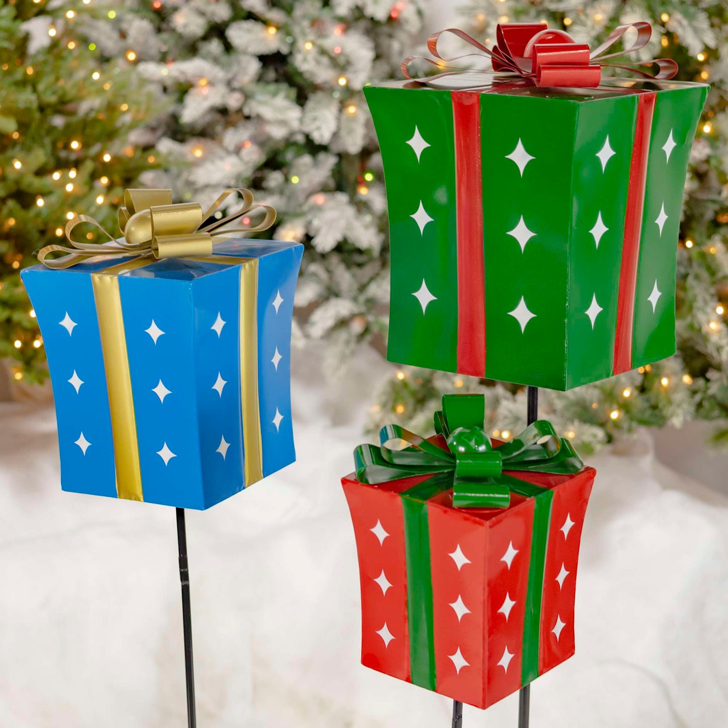 Christmas Set of 3 Assorted Christmas Gift Boxes with Twinkle Stars Iron Garden Stakes