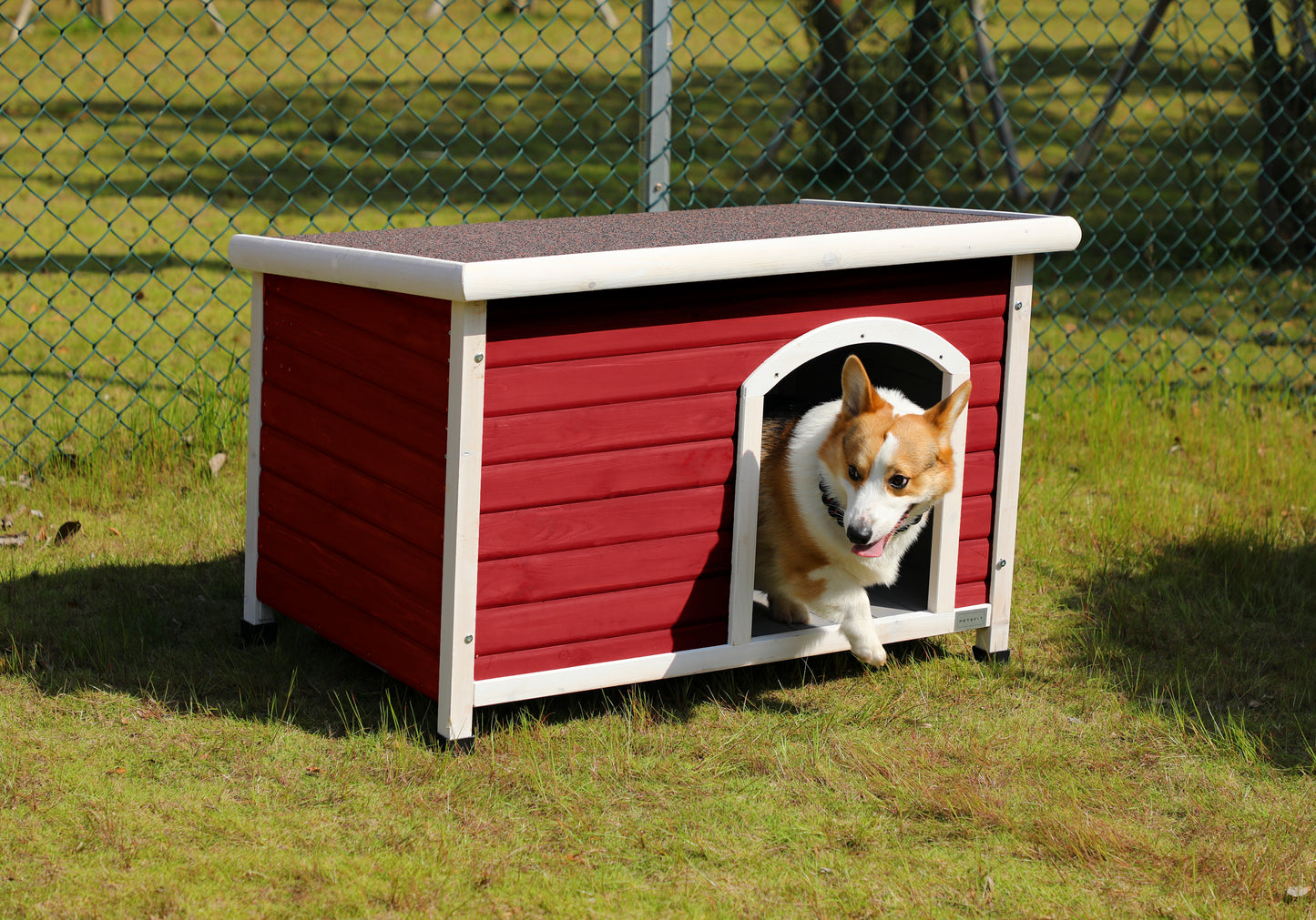 Medium Wooden Outdoor Dog House, Waterproof Roof, Elevated Floor, Adjustable Plastic Feet, Red